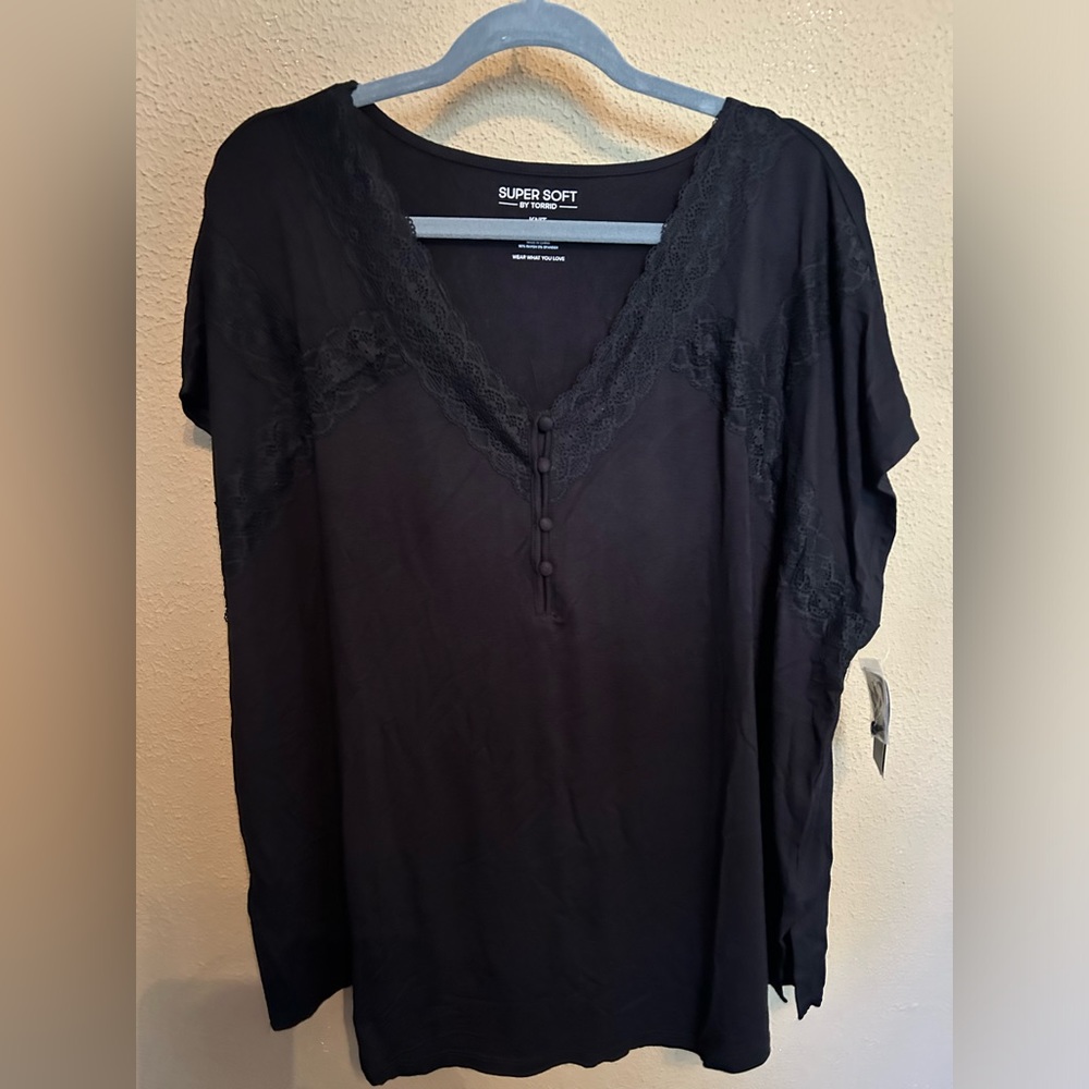 NWT Black Torrid Shirt, size 1